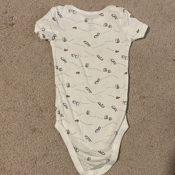 Baby Boy 12M Short Sleeve Onesie Bundle (5) - Picture 10 of 12